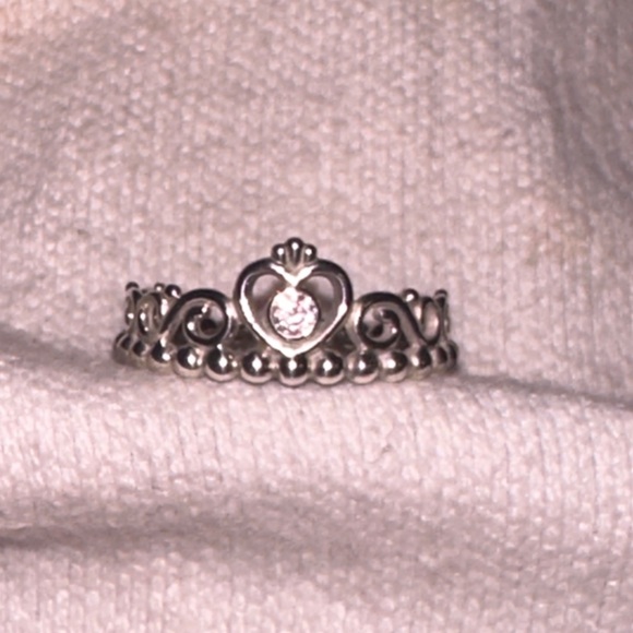 Princess Tiara Crown Ring - Picture 2 of 10